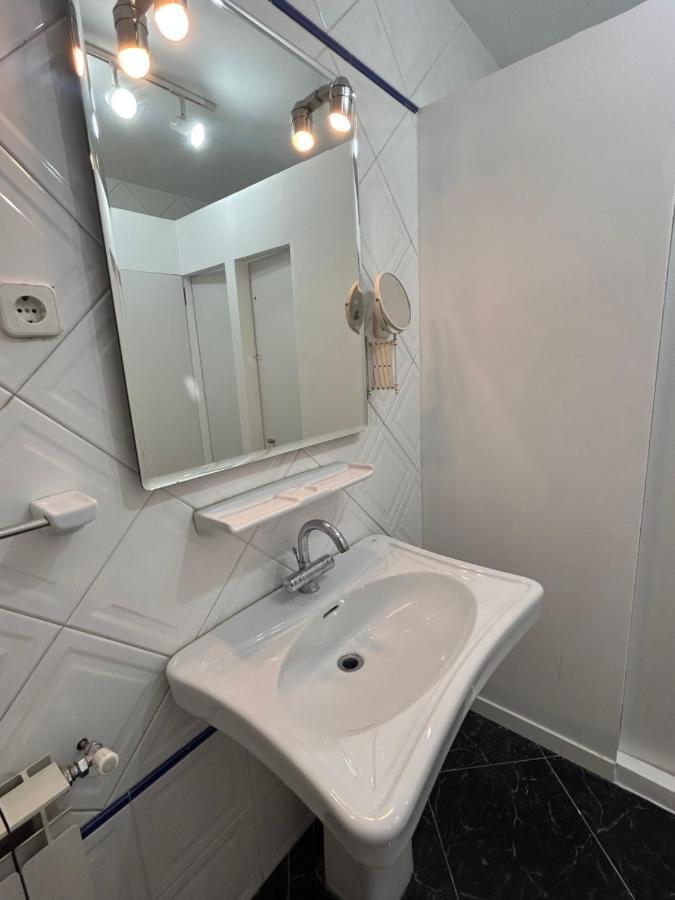 Villa Rooms Madrid Exteriér fotografie